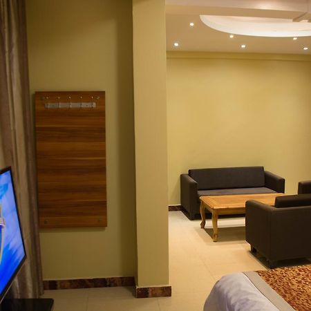 Hong Kong Hotel Dar es Salaam Bagian luar foto