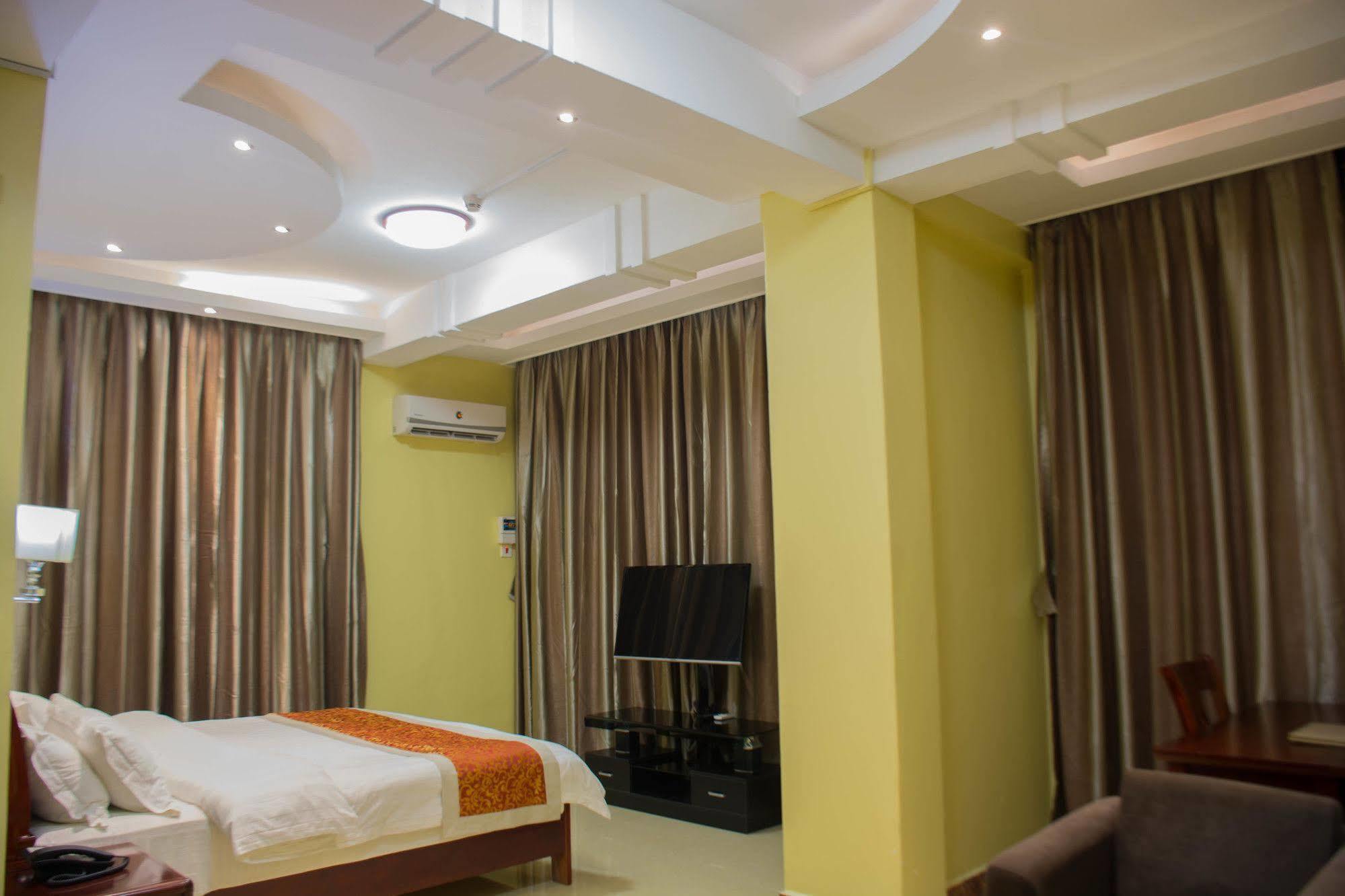 Hong Kong Hotel Dar es Salaam Bagian luar foto