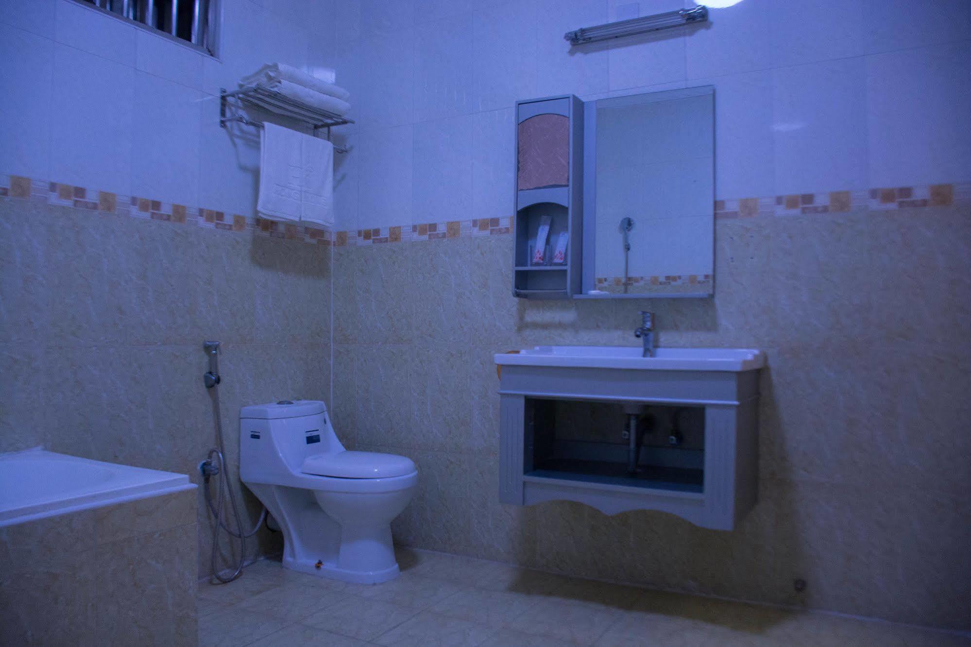 Hong Kong Hotel Dar es Salaam Bagian luar foto
