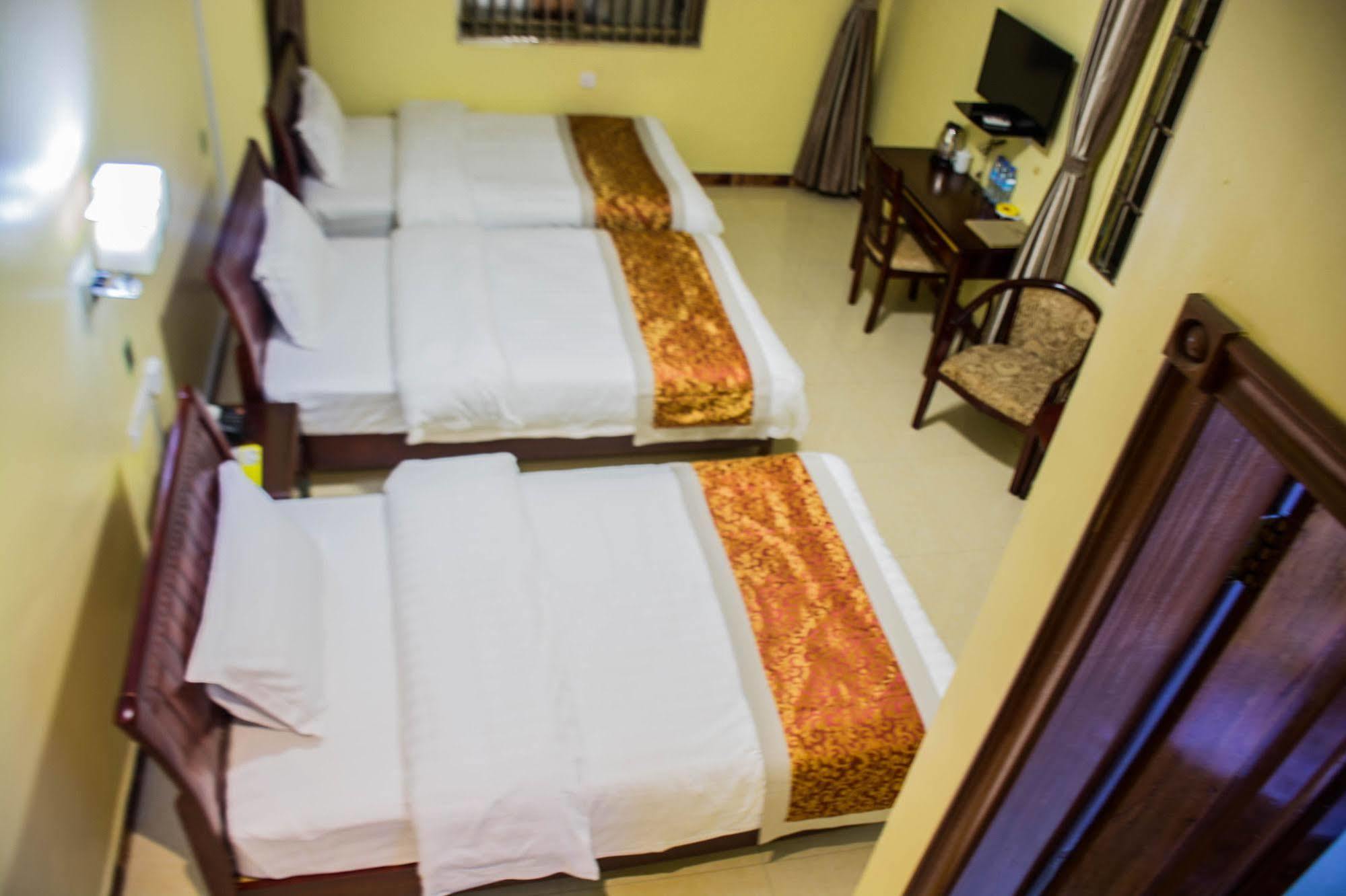 Hong Kong Hotel Dar es Salaam Bagian luar foto