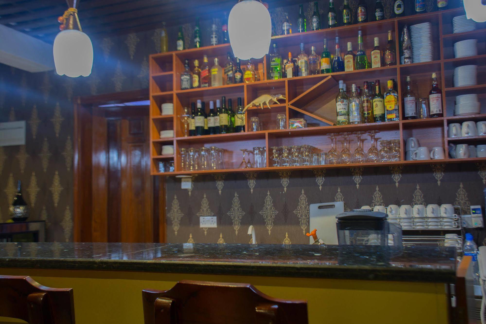 Hong Kong Hotel Dar es Salaam Bagian luar foto